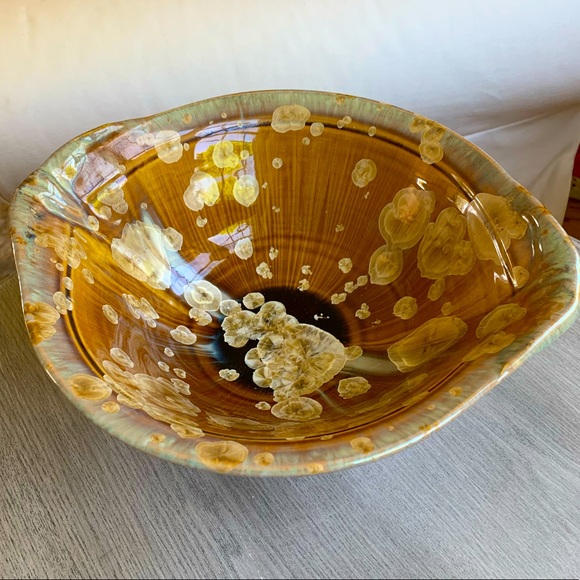 Other - Exquisite Signed Pottery Bowl